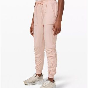 Lululemon beyond the studio jogger sz 10 & 12